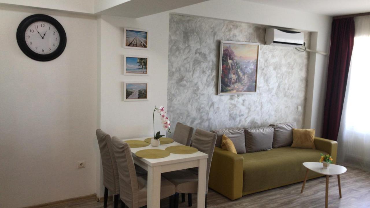 Apartament Summerland Mamaia Nord Buitenkant foto
