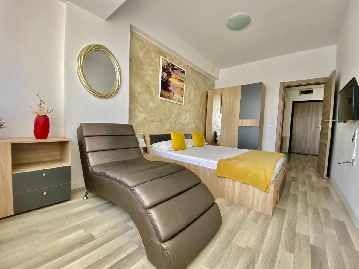 Apartament Summerland Mamaia Nord Buitenkant foto
