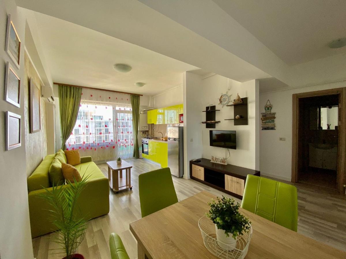 Apartament Summerland Mamaia Nord Buitenkant foto