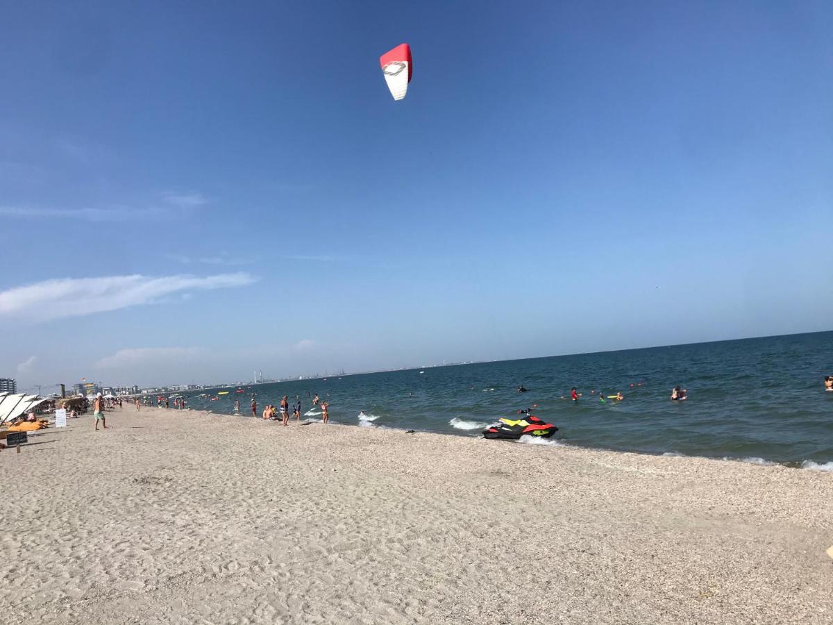Apartament Summerland Mamaia Nord Buitenkant foto