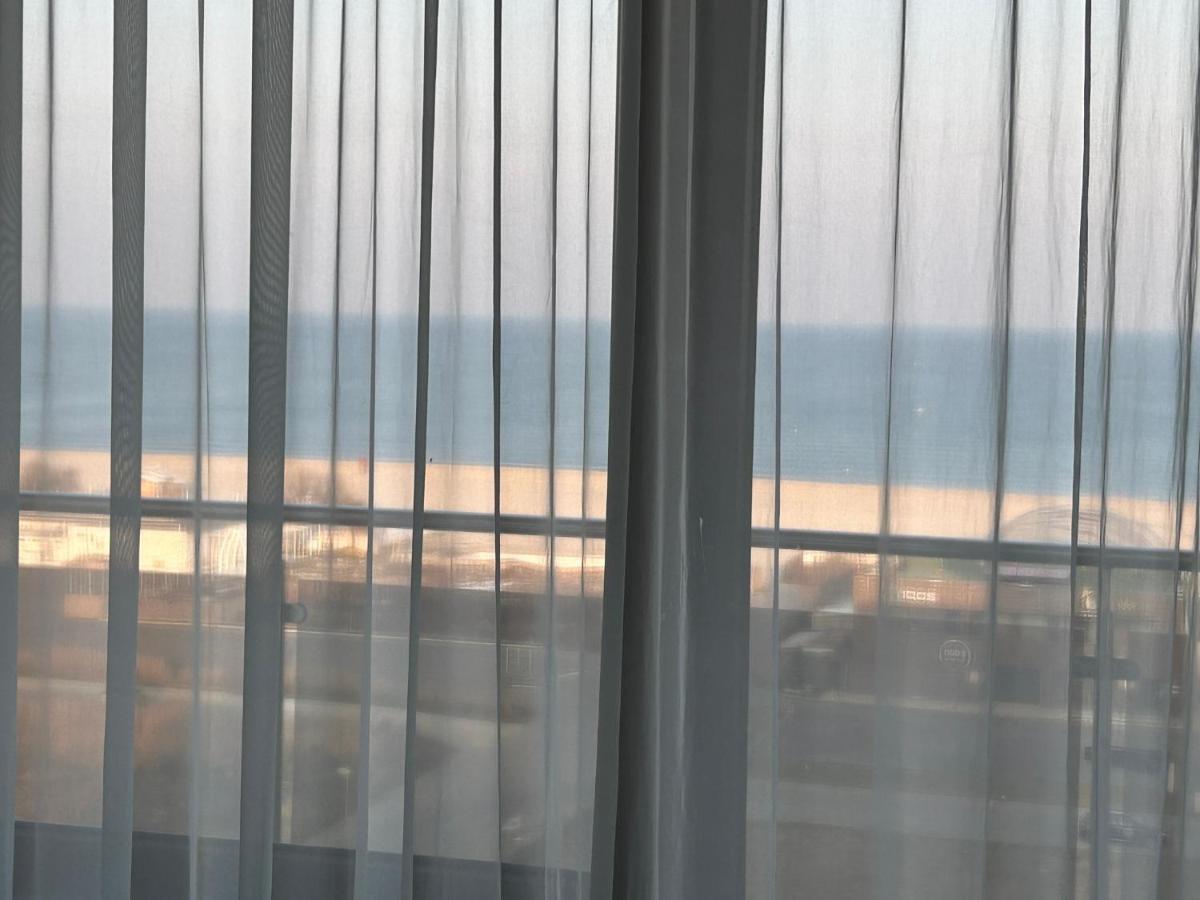 Apartament Summerland Mamaia Nord Buitenkant foto