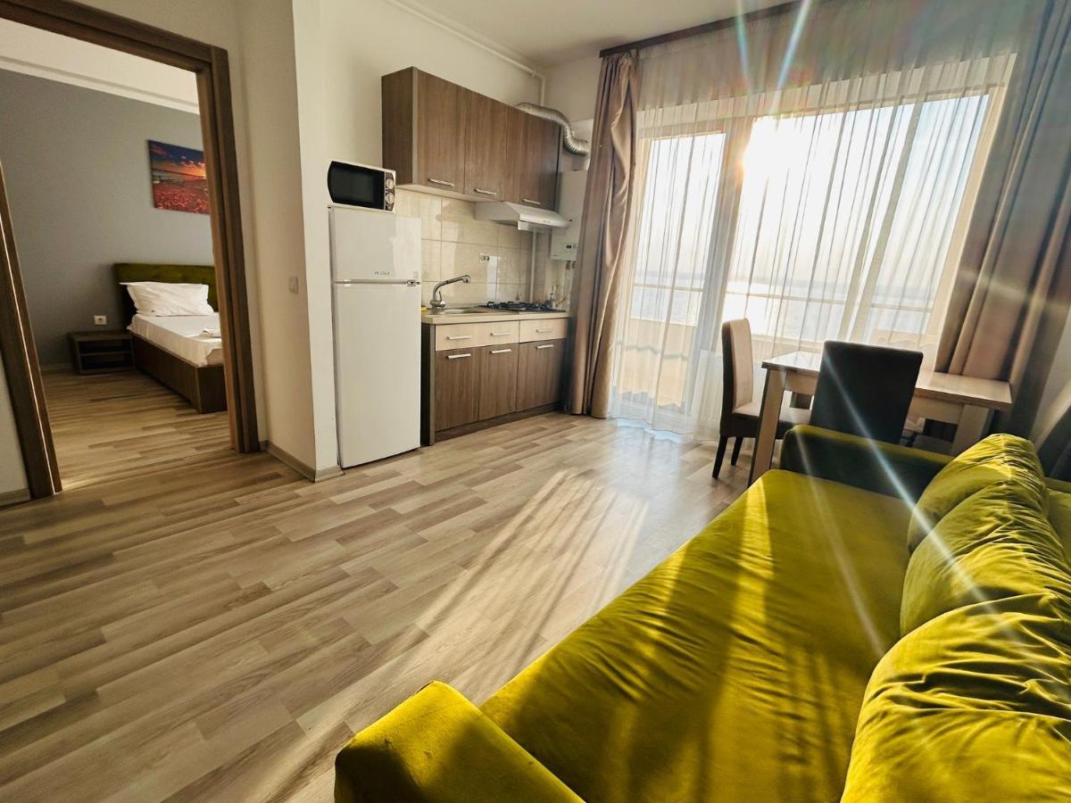 Apartament Summerland Mamaia Nord Buitenkant foto