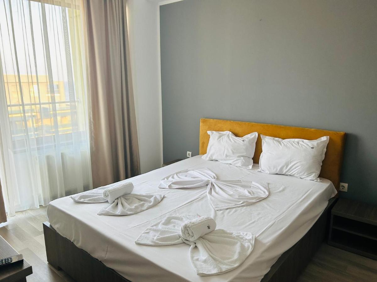 Apartament Summerland Mamaia Nord Buitenkant foto