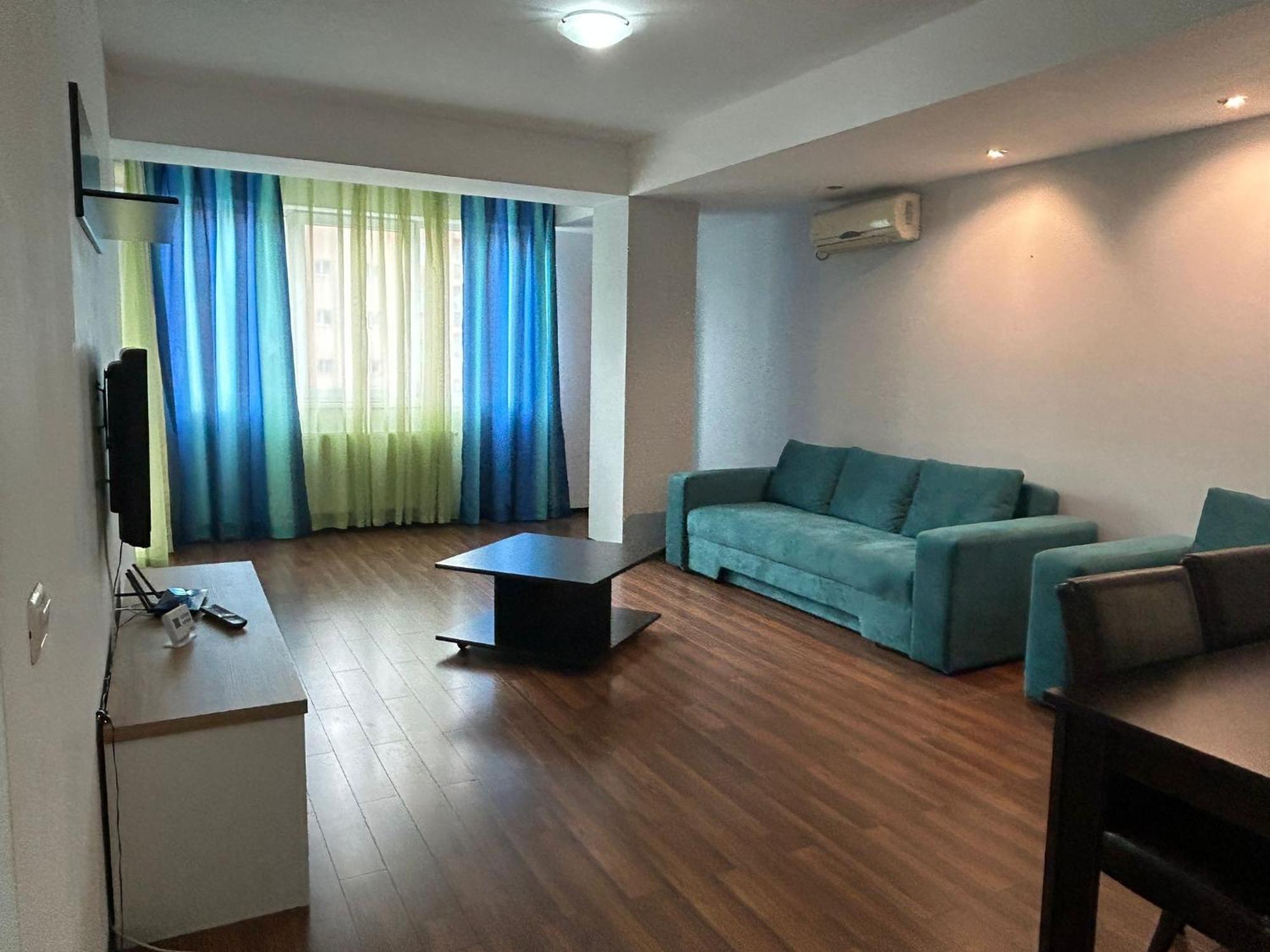 Apartament Summerland Mamaia Nord Buitenkant foto