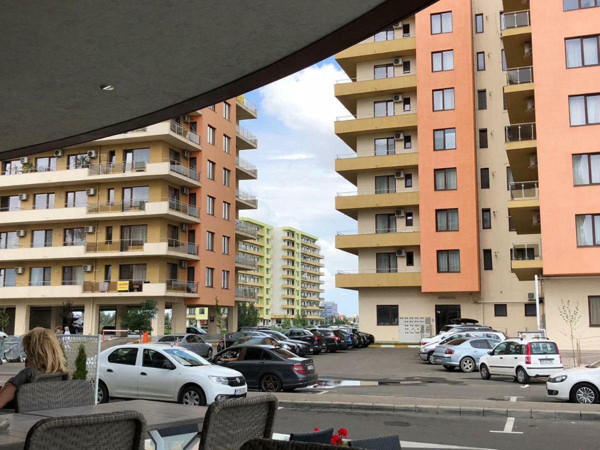 Apartament Summerland Mamaia Nord Buitenkant foto