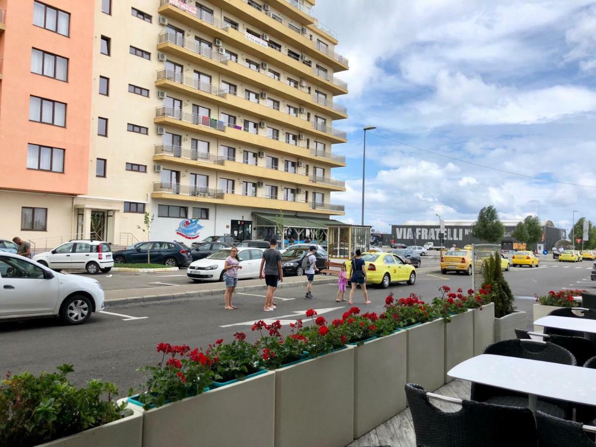 Apartament Summerland Mamaia Nord Buitenkant foto